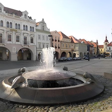 Hotel Zlaty Andel Žatec Exteriör bild